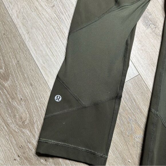 Lululemon Pace Rival Crop *Full-On Luxtreme 22"
Dark Olive - Picture 3 of 6
